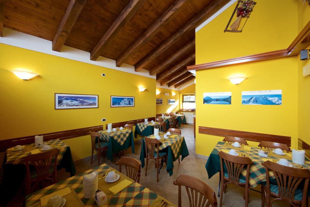 לה טוויל Hotel Du Glacier מראה חיצוני תמונה