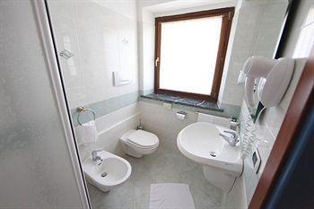 לה טוויל Hotel Du Glacier מראה חיצוני תמונה