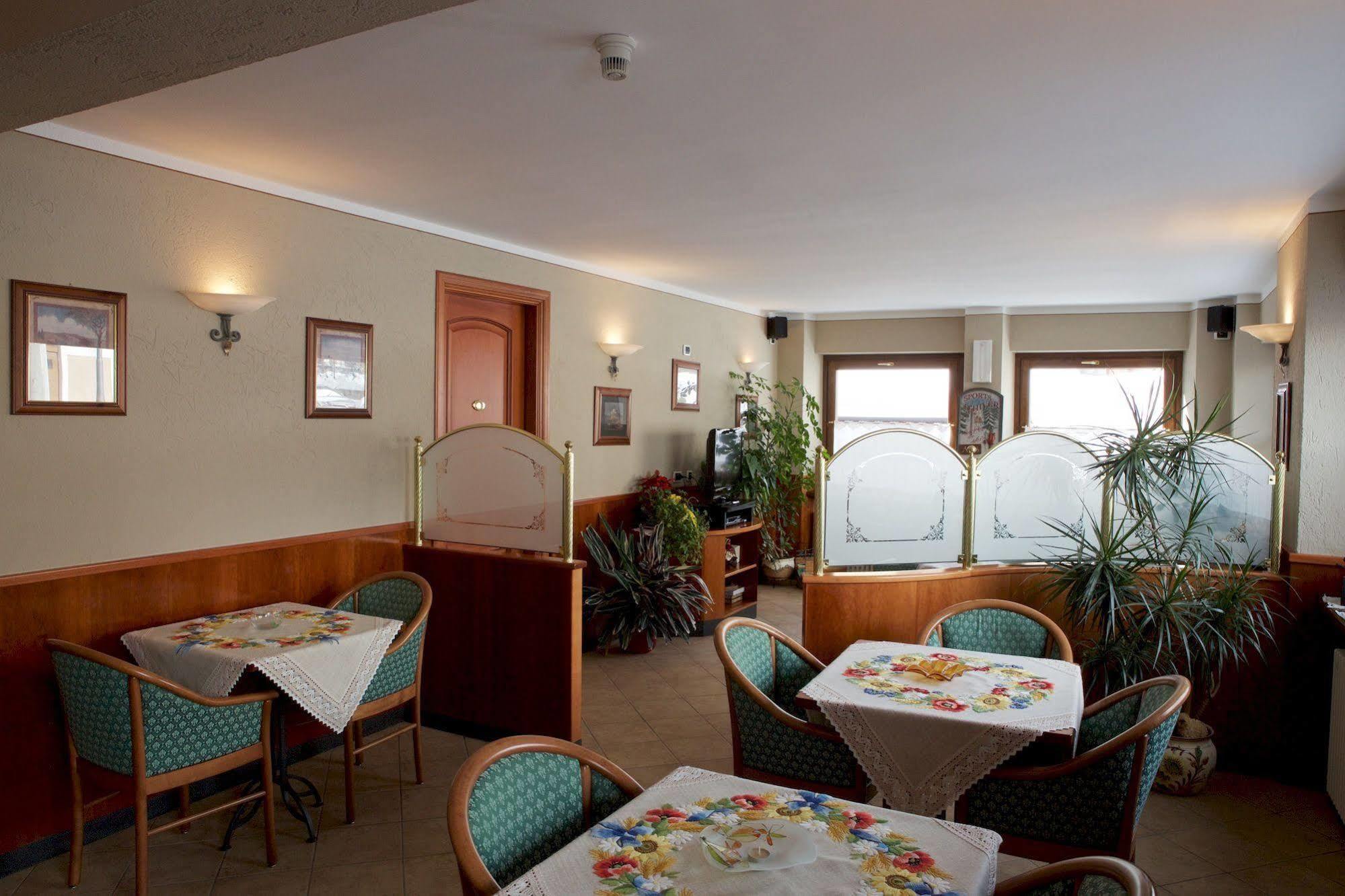 לה טוויל Hotel Du Glacier מראה חיצוני תמונה